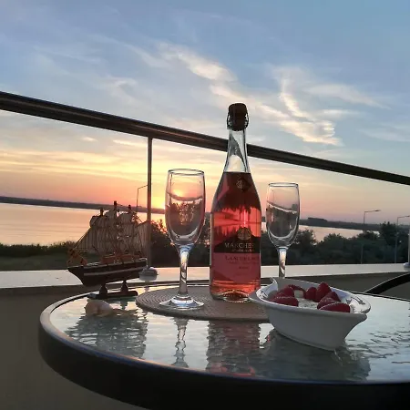 Aristocracy Summerland *